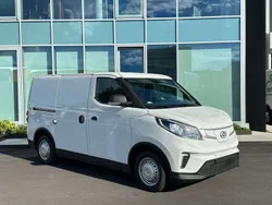 Bianco Nuova 2024 Maxus eDeliver 3 Furgone | 23.500 €