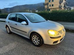 Grigio Usata 2004 VW Golf Comfortline Tre volumi | 1900 € (Ottimo prezzo)