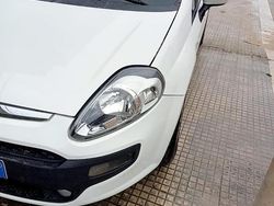 Usata 2011 Fiat Grande Punto Due volumi | 4200 € (Cara)
