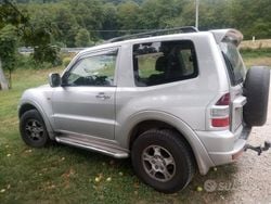 Grigio Usata 2001 Mitsubishi Pajero SUV | 8000 € (Buon prezzo)
