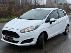 Bianco Usata 2017 Ford Fiesta Titanium Tre volumi | 6700 € (Buon prezzo)