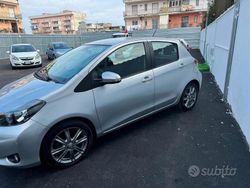 Grigio Usata 2012 Toyota Yaris Due volumi | 5500 € (Buon prezzo)