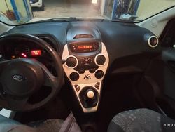 Argento Usata 2015 Ford Ka Due volumi | 5900 € (Cara)