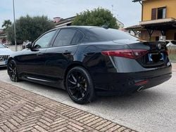 Nero Usata 2018 Alfa Romeo Giulia Business Launch Edition Tre volumi | 18.000 € (Ottimo prezzo)