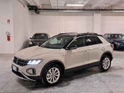 Usata 2024 VW T-Roc Edition SUV | 26.890 € (Cara)