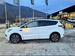 Bianco Usata 2017 Ford Kuga ST-Line SUV | 12.000 € (Buon prezzo)