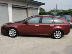 Rosso Usata 2009 Alfa Romeo 159 Station wagon | 5499 € (Molto cara)