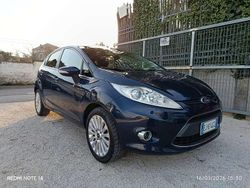 Blu Usata 2011 Ford Fiesta Titanium Tre volumi | 4990 € (Cara)