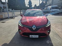 Rosso Usata 2021 Renault Clio V SE Tre volumi | 10.699 € (Buon prezzo)