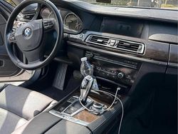 Grigio Usata 2010 BMW 730 Tre volumi | 12.500 €