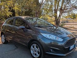 Grigio Usata 2017 Ford Fiesta Titanium Due volumi | 5900 € (Buon prezzo)