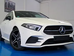 Bianco Usata 2018 Mercedes A200 AMG line Tre volumi | 29.850 € (Molto cara)