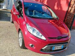Usata 2008 Ford Fiesta Monovolume | 1700 €