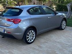 Grigio Usata 2012 Alfa Romeo Giulietta Distinctive Tre volumi | 4300 € (Cara)