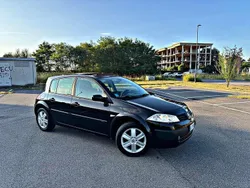 Nero Usata 2005 Renault Mégane II Dynamique Tre volumi | 3000 € (Molto cara)