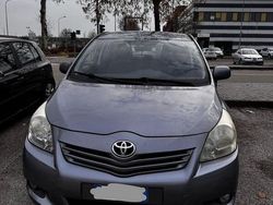 Grigio Usata 2011 Toyota Verso Monovolume | 5100 € (Buon prezzo)