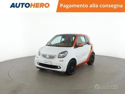 Usata 2015 Smart ForTwo Coupé Due volumi | 11.099 € (Buon prezzo)