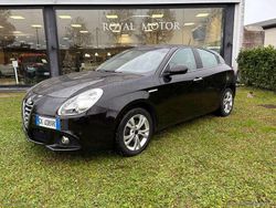 Nero Usata 2014 Alfa Romeo Giulietta Progression Tre volumi | 8700 € (Cara)