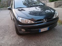 Nero Usata 2005 Peugeot 206 Tre volumi | 1500 € (Buon prezzo)