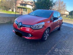 Rosso Usata 2013 Renault Clio IV Tre volumi | 4900 € (Buon prezzo)