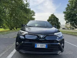 Usata 2019 Toyota RAV4 SUV | 17.900 € (Buon prezzo)