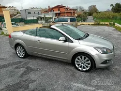 Argento Usata 2010 Ford Focus Cabriolet Cabrio | 4000 €