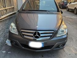 Grigio Usata 2010 Mercedes B180 Monovolume | 1900 € (Super prezzo)