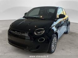 Nero Nuova 2025 Fiat 500e Tech Tre volumi | 24.300 €