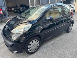Nero Usata 2008 Peugeot 107 Due volumi | 2990 € (Buon prezzo)