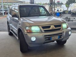 Grigio Usata 2004 Mitsubishi Pajero SUV | 4800 € (Ottimo prezzo)