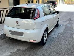 Usata 2015 Fiat Grande Punto Due volumi | 4500 € (Buon prezzo)