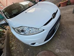 Bianco Usata 2011 Ford Fiesta Due volumi | 4500 € (Buon prezzo)