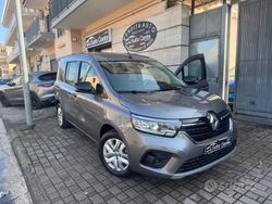 Grigio Usata 2022 Renault Kangoo Equilibre Monovolume | 18.900 € (Ottimo prezzo)