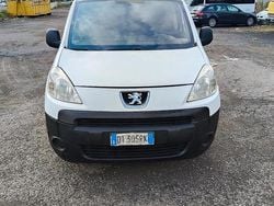 Bianco Usata 2009 Peugeot Partner Monovolume | 4900 € (Cara)