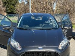 Grigio Usata 2017 Ford Fiesta Due volumi | 6500 € (Buon prezzo)