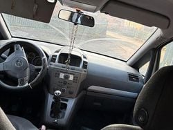 Usata 2006 Opel Zafira Monovolume | 2000 €