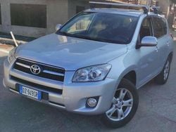 Usata 2009 Toyota RAV4 SUV | 9900 € (Cara)