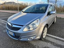 Grigio Usata 2008 Opel Corsa Tre volumi | 3600 € (Buon prezzo)