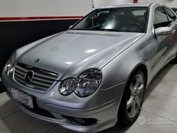 Grigio Usata 2007 Mercedes C220 Coupé | 3500 €
