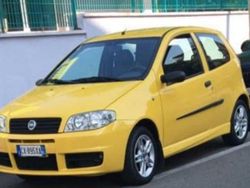 Giallo Usata 2005 Fiat Punto Due volumi | 2500 € (Cara)