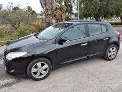 Nero Usata 2010 Renault Mégane Tre volumi | 5500 € (Molto cara)