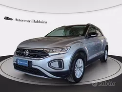 Pyrit silver met/tetto nero me Usata 2022 VW T-Roc Life SUV | 21.400 € (Buon prezzo)
