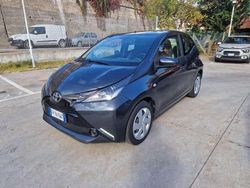 Grigio Usata 2018 Toyota Aygo Business Edition Due volumi | 10.590 € (Buon prezzo)