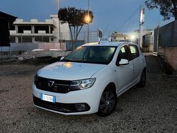 Bianco Usata 2018 Dacia Sandero Comfort Tre volumi | 6700 € (Buon prezzo)