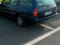Blu Usata 1998 Ford Escort Station wagon | 900 €