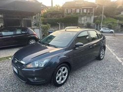 Grigio Usata 2010 Ford Focus Titanium Tre volumi | 2400 € (Super prezzo)