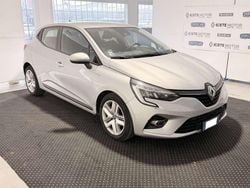 Argento metallizzato Usata 2022 Renault Clio V Business Tre volumi | 8900 € (Ottimo prezzo)