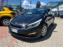 Nero Usata 2017 Kia Ceed 2 Tre volumi | 7990 € (Ottimo prezzo)