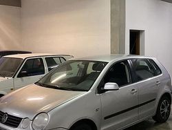 Grigio Usata 2004 VW Polo Comfortline Tre volumi | 950 € (Buon prezzo)