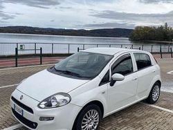 Usata 2016 Fiat Grande Punto Due volumi | 4400 € (Buon prezzo)